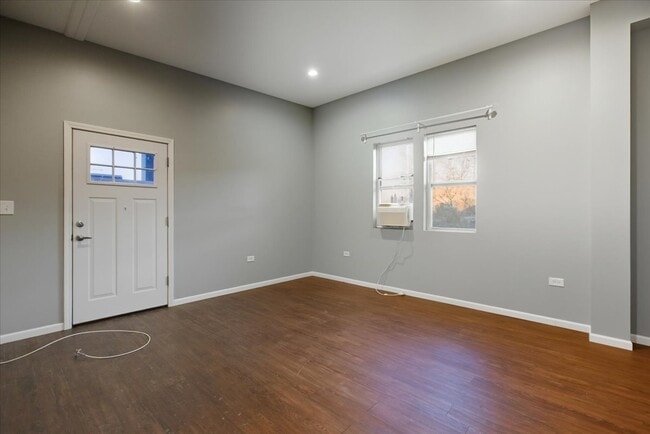 Foto del edificio - 1654 W Cortland St