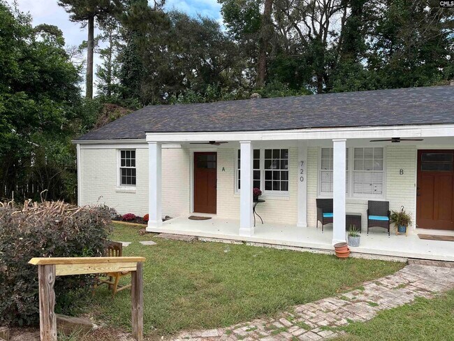 Foto del edificio - 720 Deerwood St