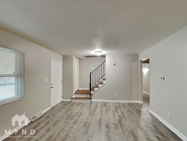 Foto del edificio - 1853 Tamarack Ct N