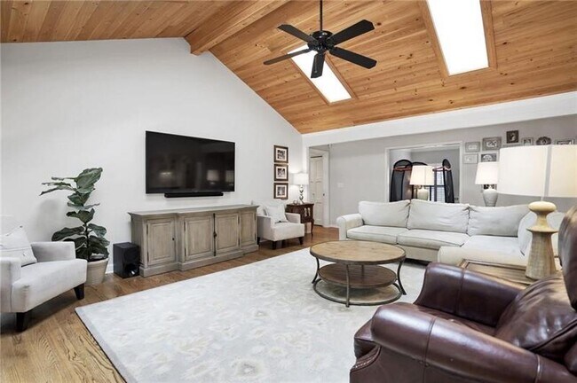 Foto del edificio - 6320 Mountain Brook Ln NW