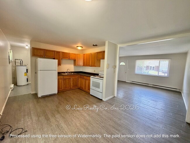Building Photo - 2405 St Andrews Dr