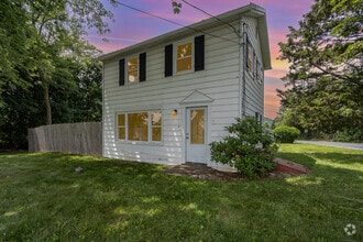 Building Photo - 1645 Roundtop Rd