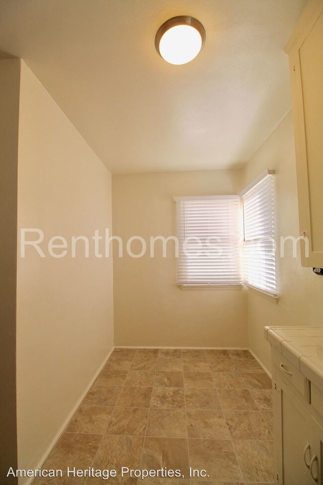 Building Photo - 2 br, 1 bath House - 3429 Meade Avenue