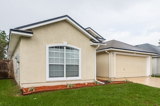 Foto del edificio - 1824 Creekview Dr