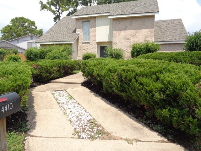 Foto del edificio - 14410 Muirfield Ln