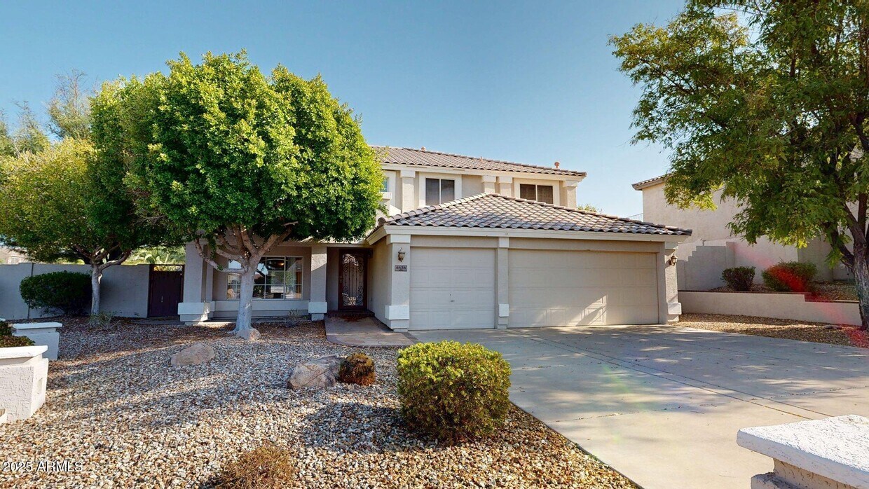 Foto principal - 6434 W Honeysuckle Dr