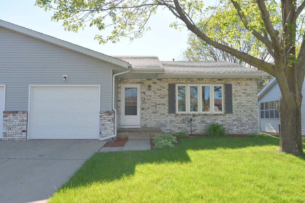 1113 Sausalito Dr, Waunakee, WI 53597 Townhome Rentals in Waunakee WI