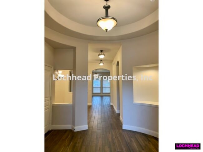 Building Photo - SECTION-8*****BEAUTIFUL HOME IN THE TRADIT...