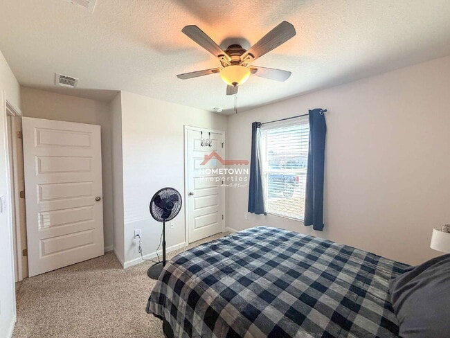 Foto del edificio - 4425 Redbay Ct