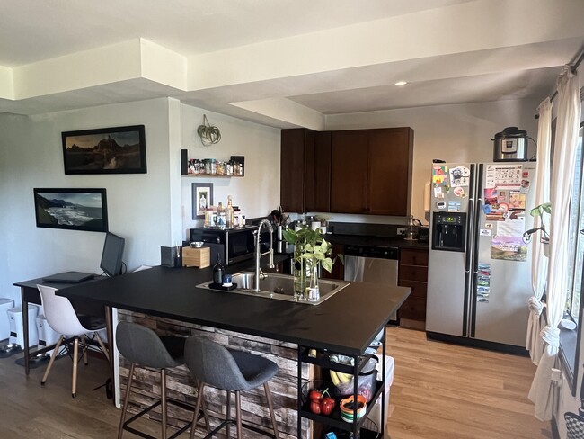 Foto del edificio - 17221 SE Oatfield Rd