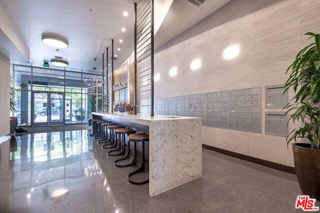 Building Photo - 3810 Wilshire Blvd