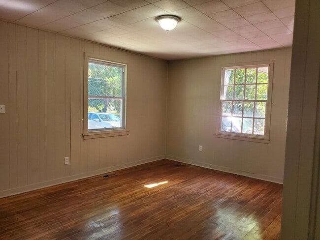 Building Photo - 5317 Nisbet Dr