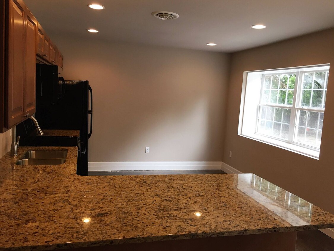 Foto principal - 351 Meade St