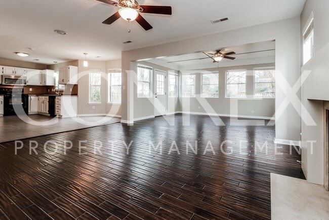Building Photo - Wonderful 3 bed, 3 bathroom in Summerville