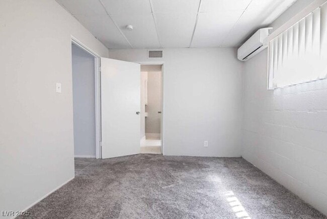 Foto del edificio - 239 W Cleveland Ave