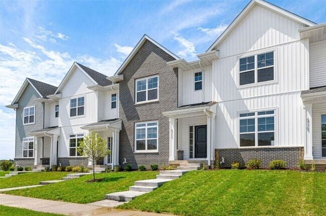 Building Photo - $2,650 | 3 Bedroom, 2.5 Bathroom Townhome | Newer Construction | No Pets | Available for August 1...