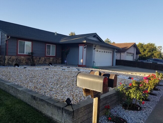 Foto del edificio - 2435 Marquette Way