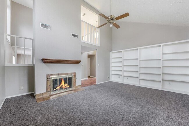 Foto del edificio - 13318 Queensride Ln