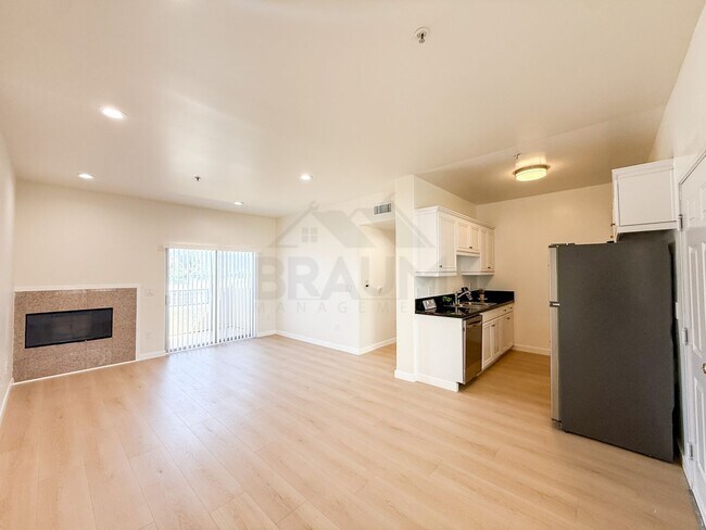 Foto del edificio - 10849 Fruitland Dr