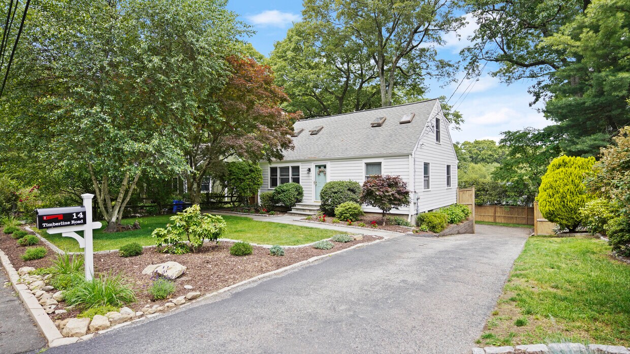 Primary Photo - 14 Timberline Rd