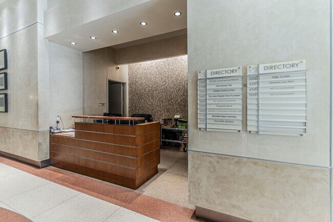 Foto del edificio - Exclusive wastside condo now available!