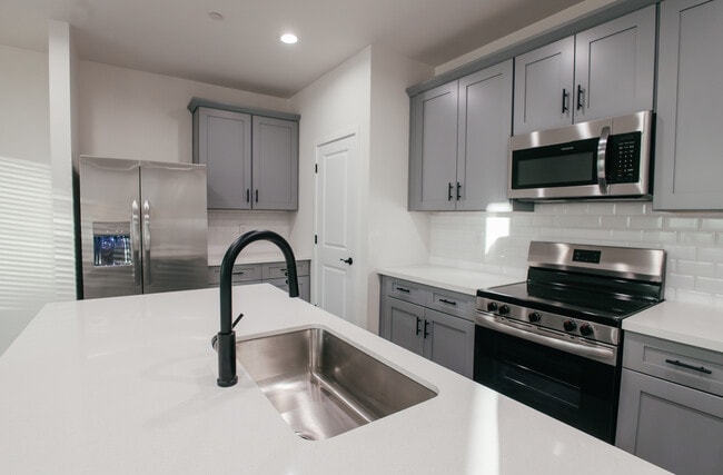 Foto del edificio - 1964 E Don Carlos Ave