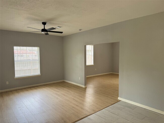 Foto del edificio - 7210 Wileyvale Rd