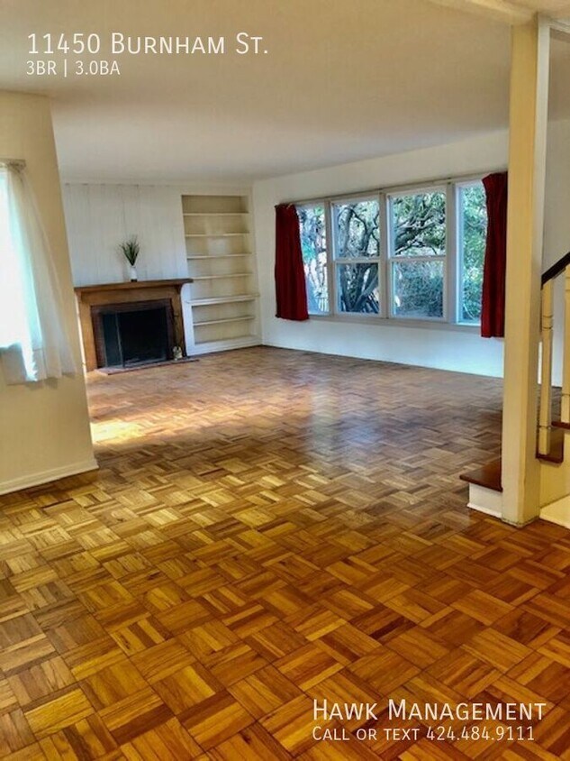 Primary Photo - Charming Retro 3 bed 3 bath home in cozy B...