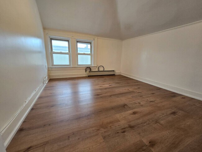 Foto del edificio - 1620 E 14th St