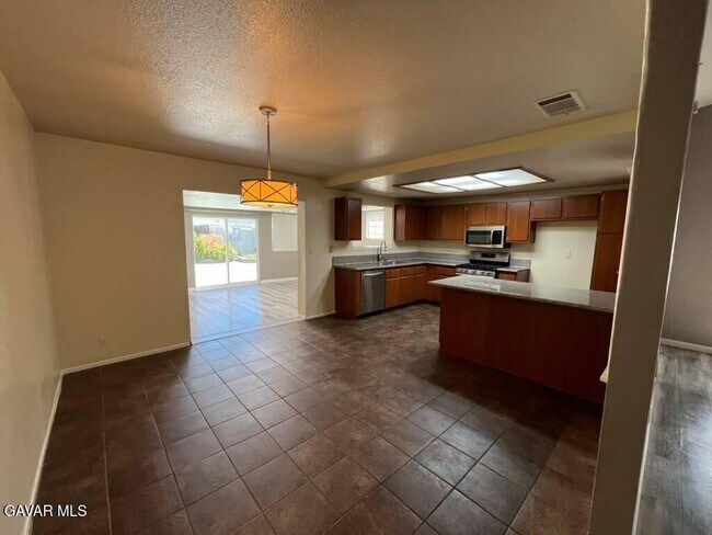 Foto del edificio - 43770 Santa Rosa Cir