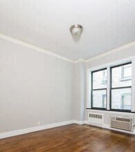 Building Photo - 290 W 12th St