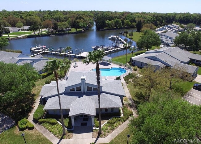 Building Photo - 10906 W Cove Harbor Dr