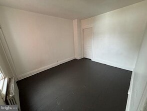 Building Photo - 617 Jessop Pl