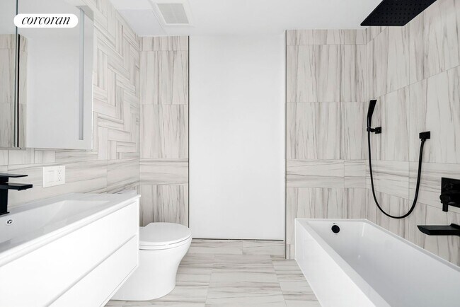 Foto del edificio - 428 E 9th St
