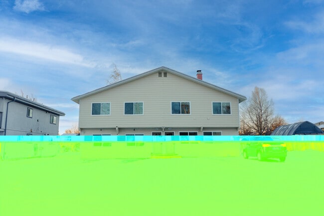 Building Photo - 8202 Mentra St