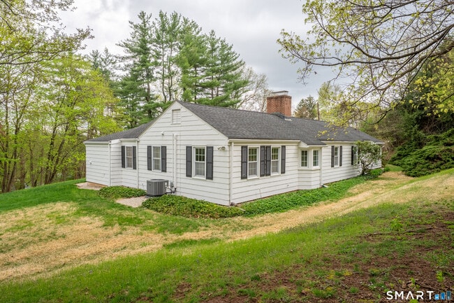 Foto del edificio - 30 Hillsboro Dr