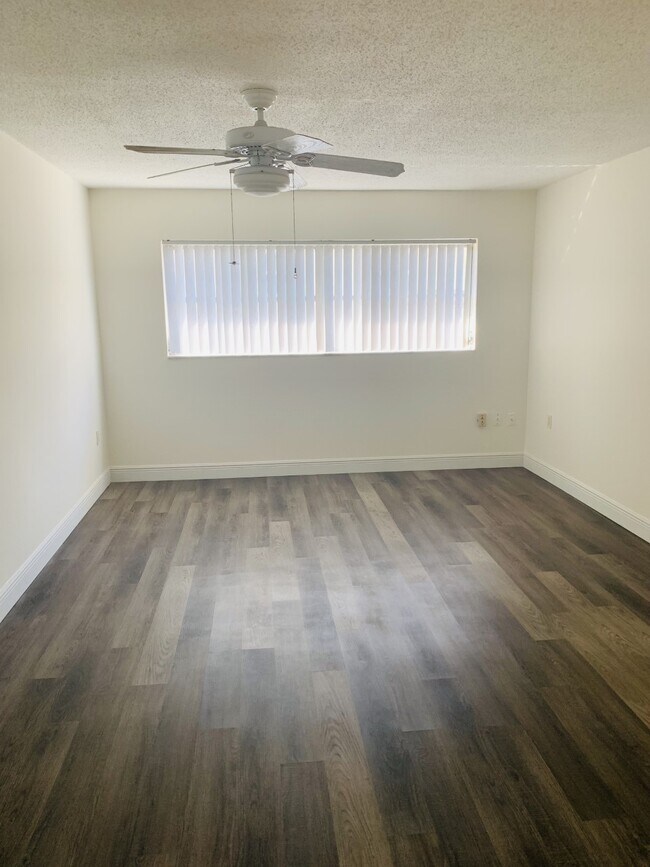 Foto del edificio - 3677 140th Ave
