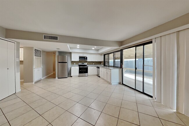Foto del edificio - 5119 Cairnleigh Dr