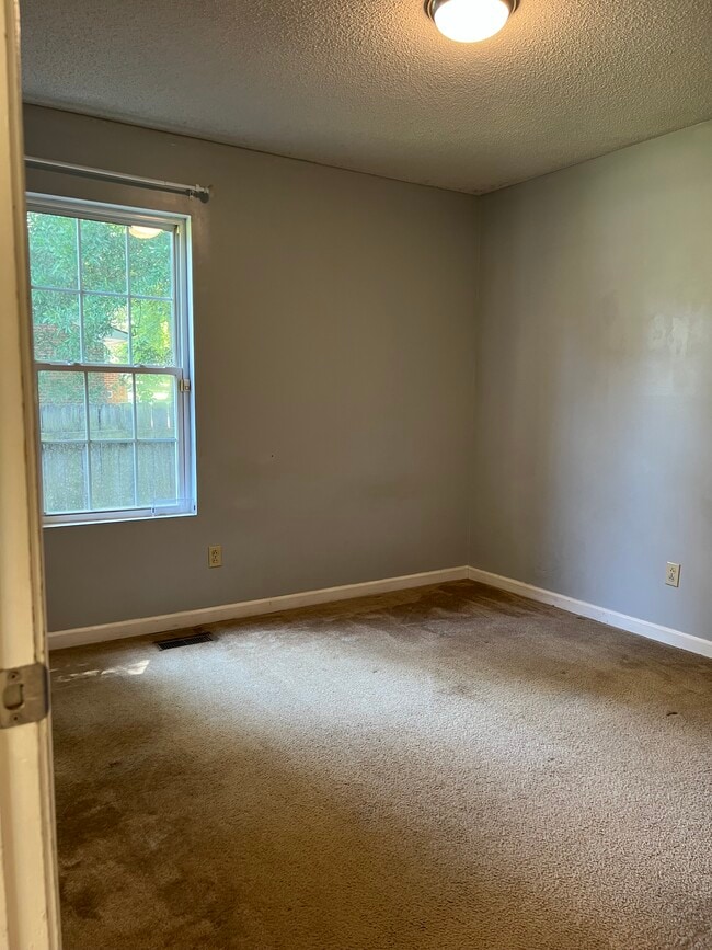 Foto del edificio - 1303 E Home Ave