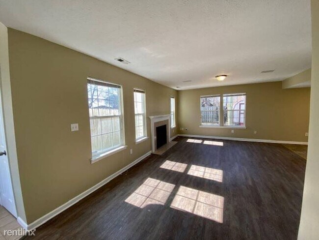 Foto del edificio - 3 br, 2.5 bath House - 6364 Titania Drive
