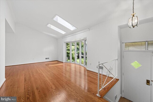 Foto del edificio - 9202 Wilmett Ct