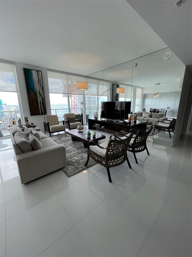 Foto del edificio - 244 Biscayne Blvd