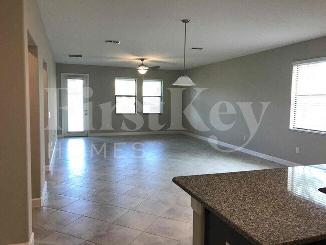 Foto del edificio - 9901 Victory Gallop Loop