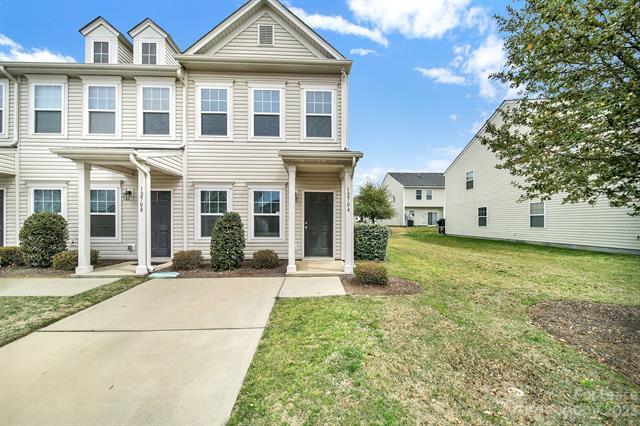 Primary Photo - 12704 Persimmon Tree Dr