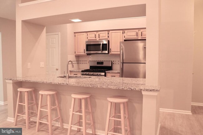 Building Photo - 60 Inverness Cir