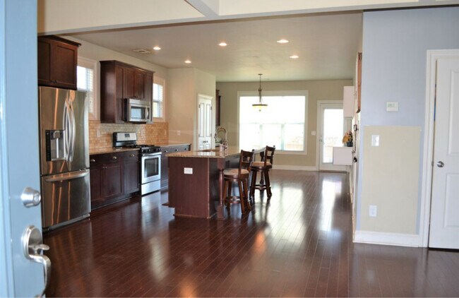 Foto del edificio - 967 Wolfe Ln NW