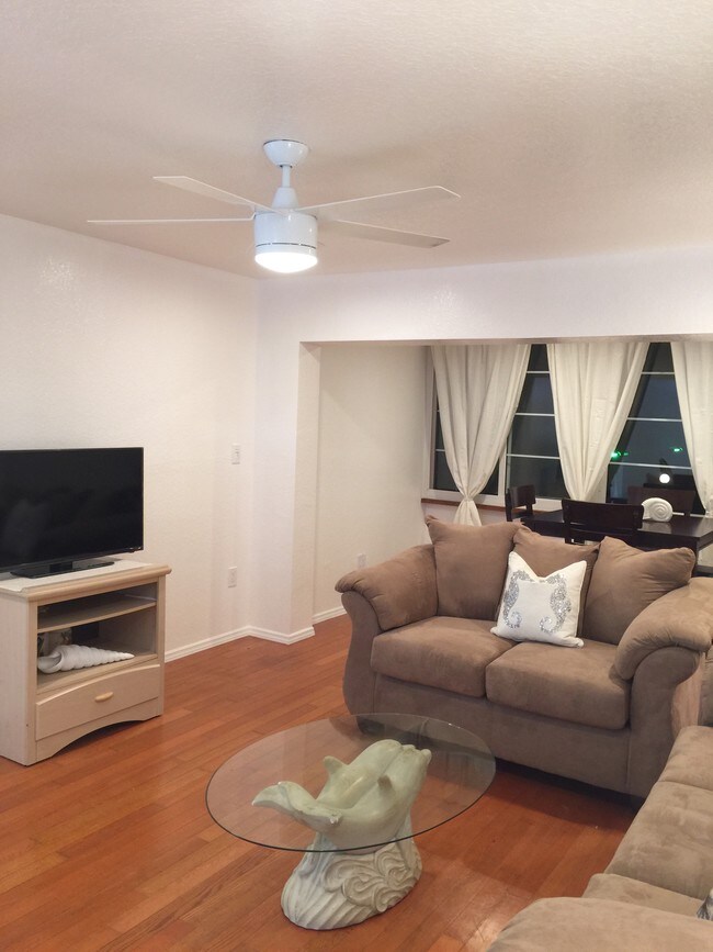 Fotografía del edificio - 21320 Brinson Ave