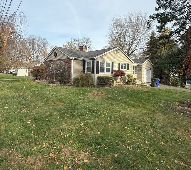 Foto del edificio - 6 Wells Farm Dr