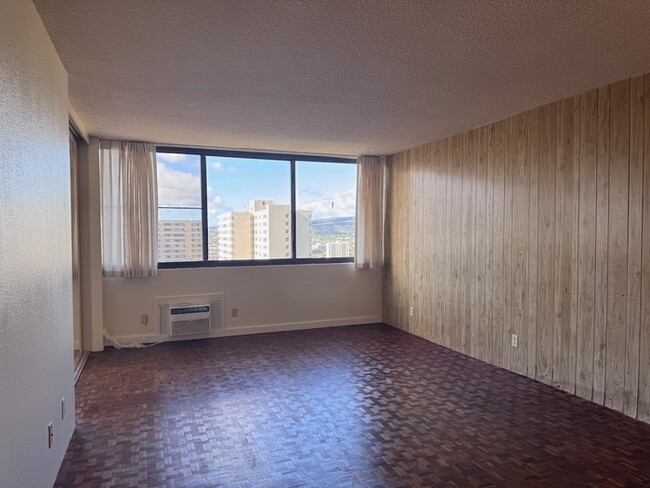 Foto del edificio - 1 Bed/1 Beth/1 Parking Close to Downtown H...