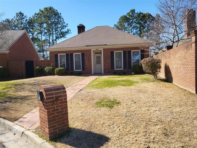 Foto del edificio - 1516 Charleton Dr